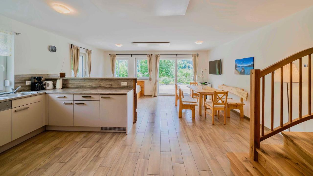 1Schoenes Ferienhaus Im Sonnigen Kaernten Döbriach Exteriér fotografie